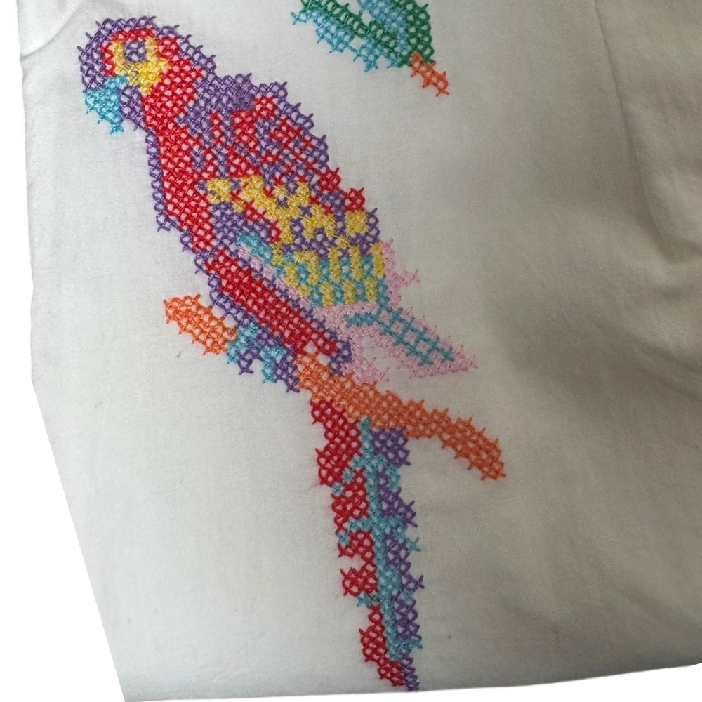 J. Marie Tessie Shorts Embroidered Cross-Stitch Floral Parrot Scallop Trim L NEW - Picture 10 of 14